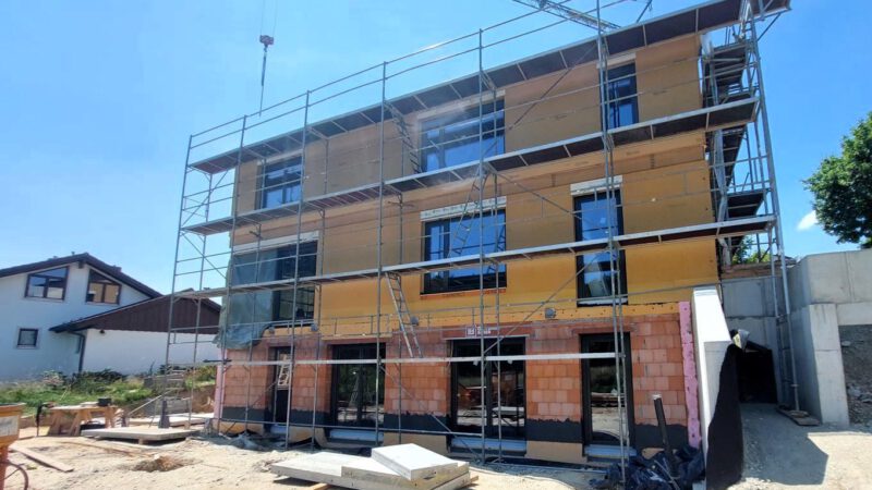 Referenzen Ingenieurbüro Martin Huber Außenansicht der Baustelle Einfamilienhaus in Holzbauweise in Kirchberg